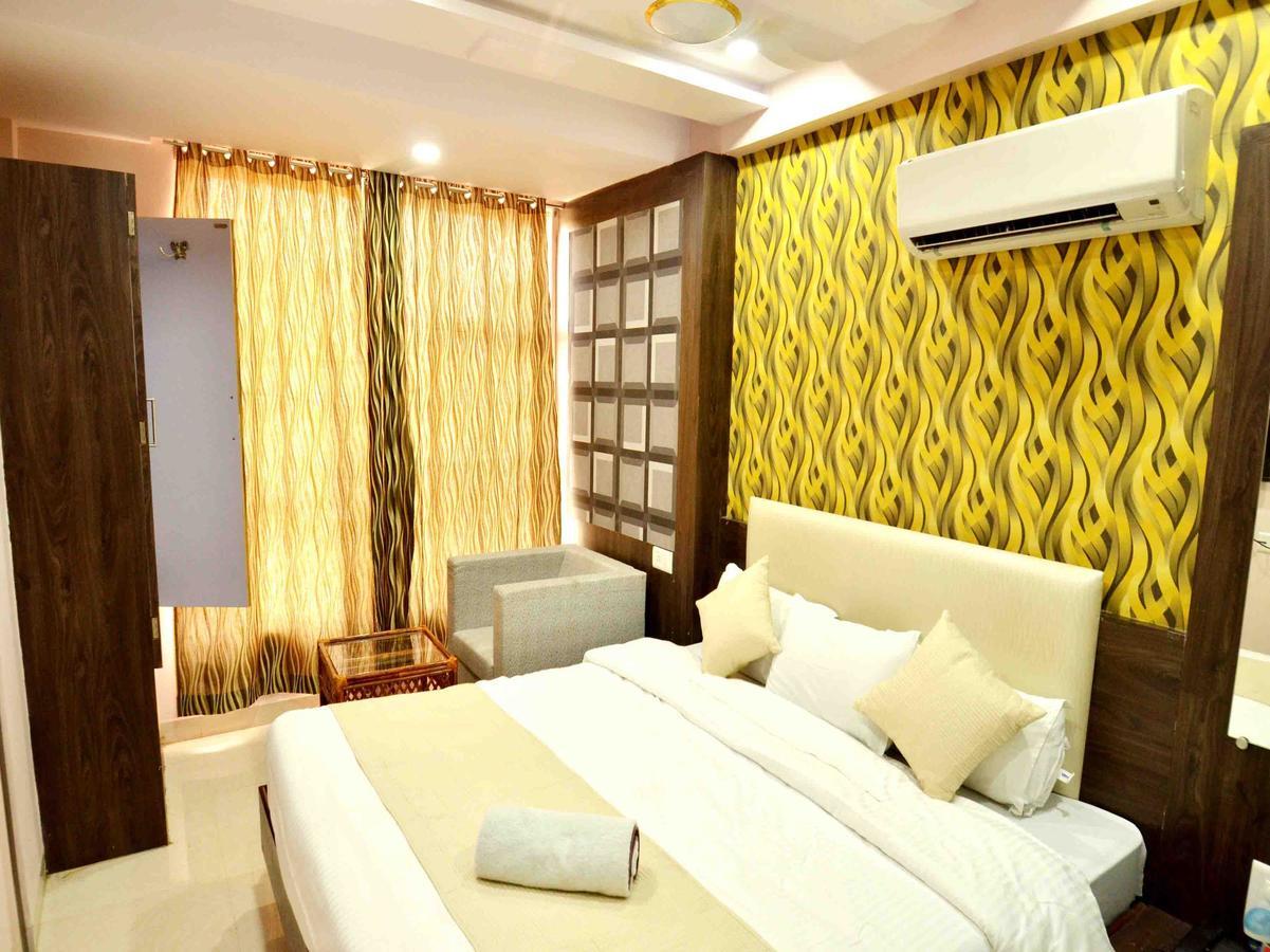 Oyo 2403 Hotel Aamantran Avenue Ujjain Exterior foto
