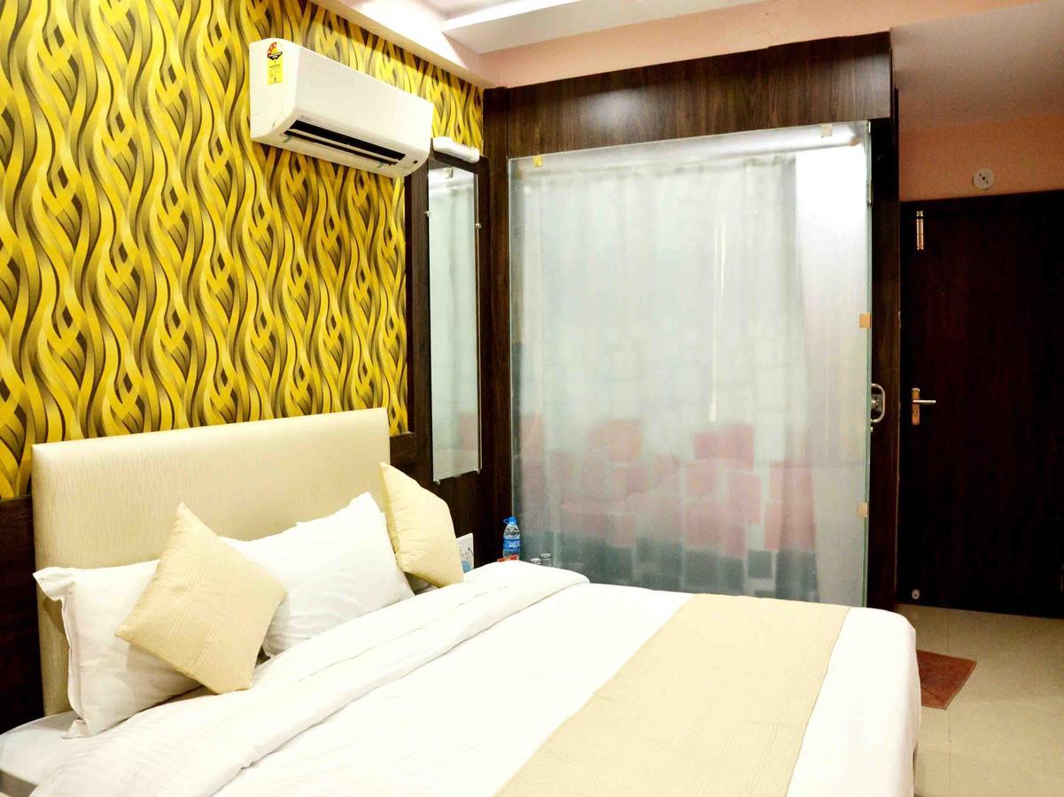 Oyo 2403 Hotel Aamantran Avenue Ujjain Exterior foto